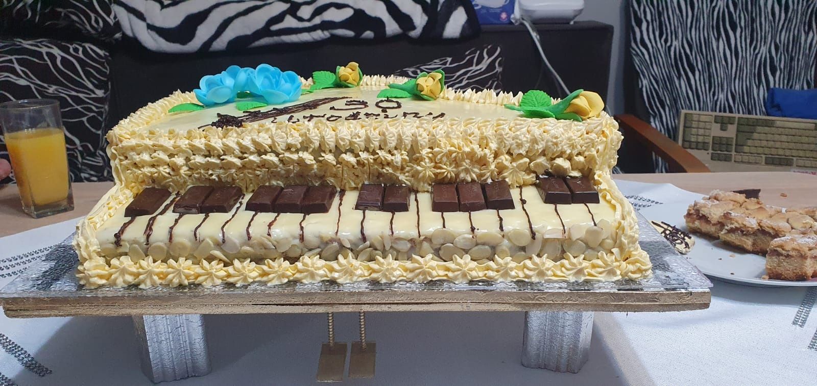 Podstawka stojak pod Tort urodzinowy fortepian pianino handmade