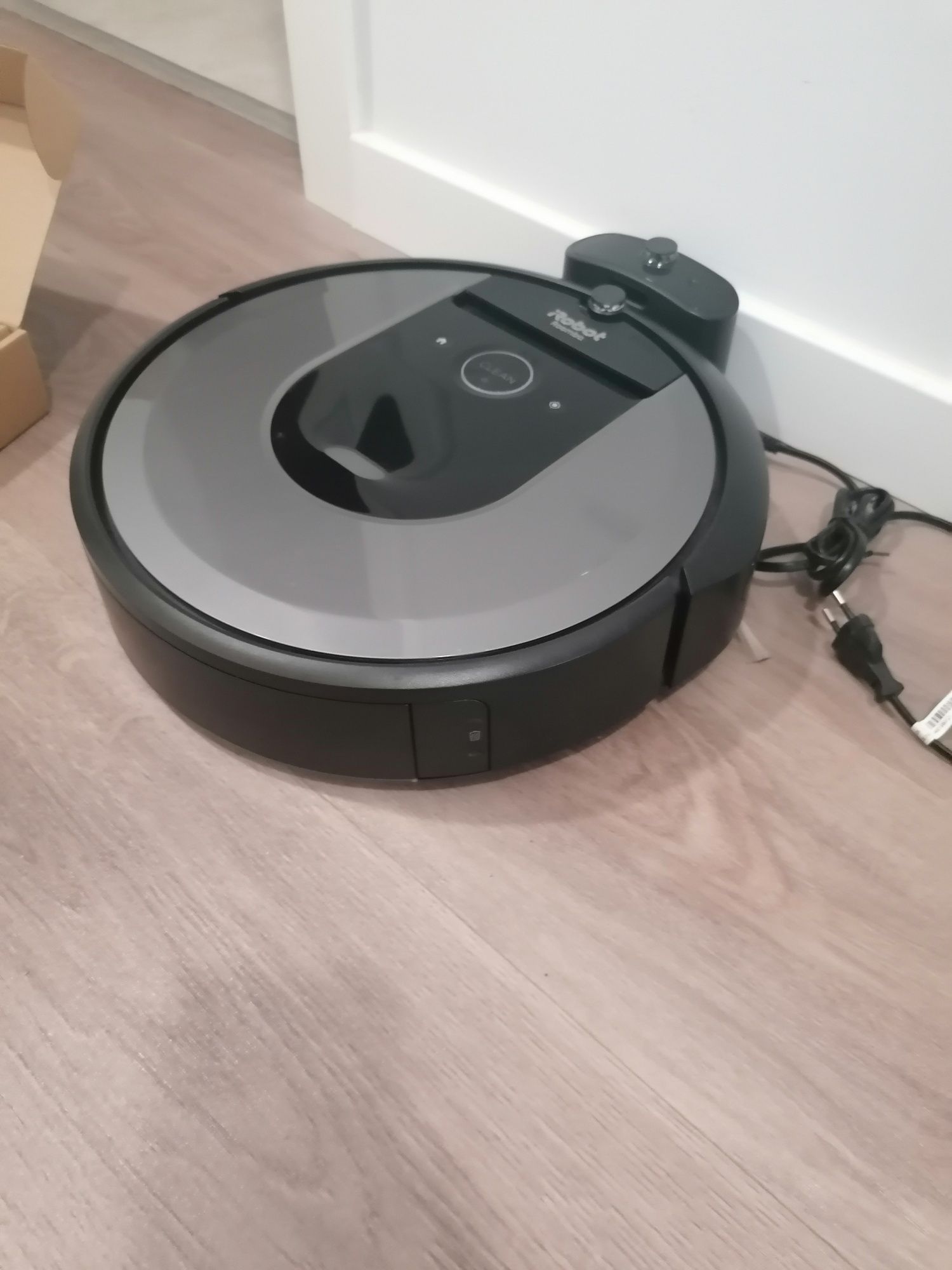 Aspirador robot i7