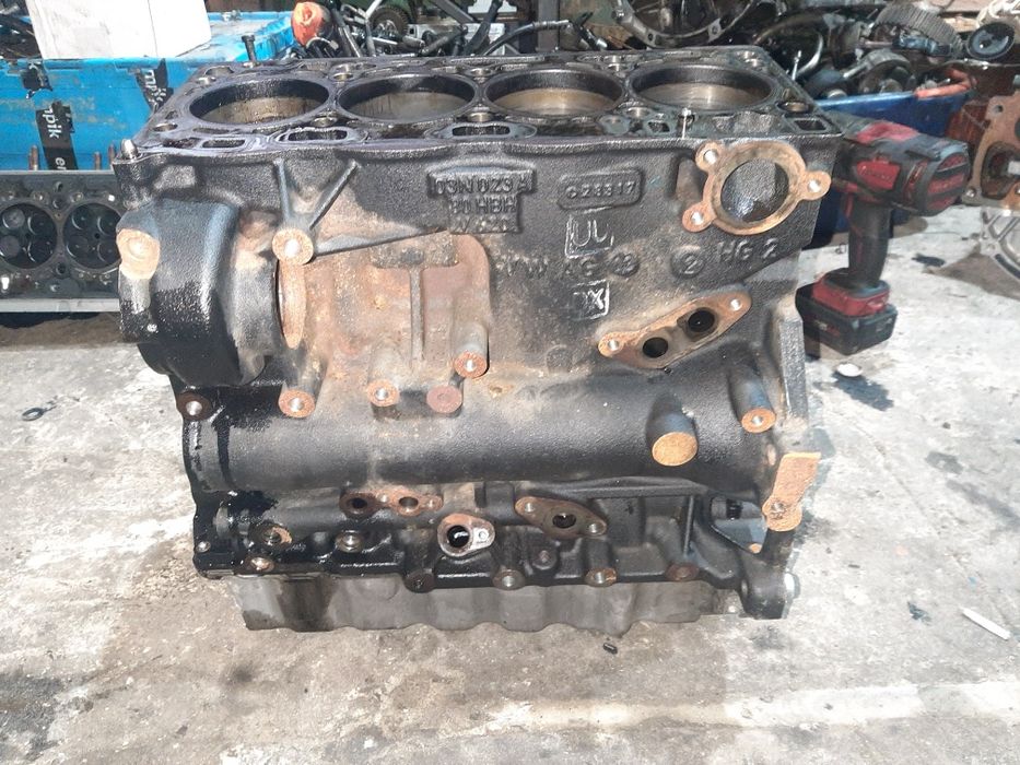Dol silnika 2.0 tdi DDD. DDDA Vw Audi