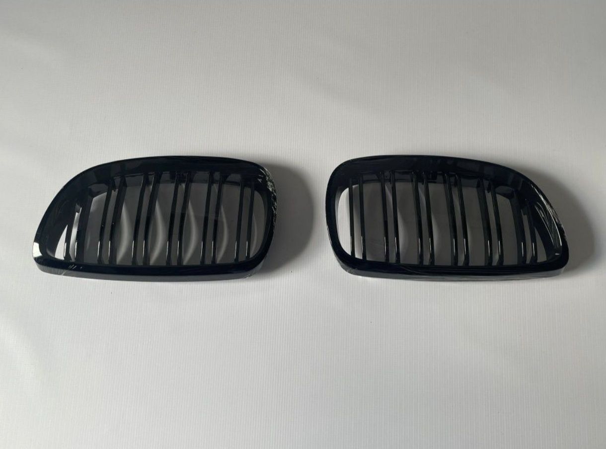 BMW E92 E92 Przedlfit Nerki Atrapy Przedniego Grilla Czarny Połysk