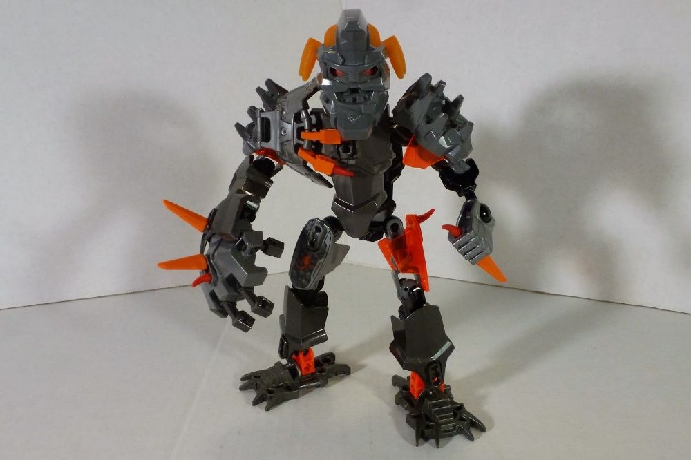 Lego Vintage - Castle + Hero Factory