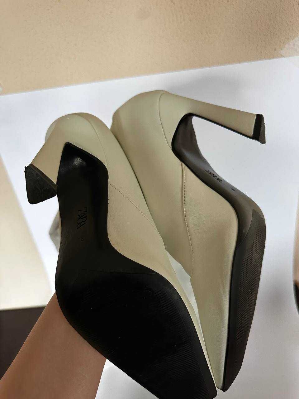 Ботфорди ZARA шкіра