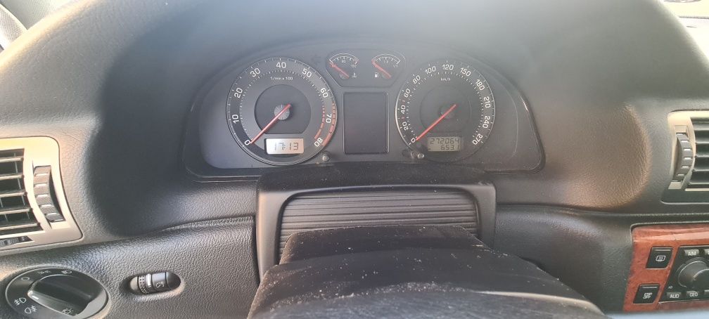 Skoda Superb 1.8 Turbo Elegance 2004 | Po serwisie | Xenon | Hak | Kli