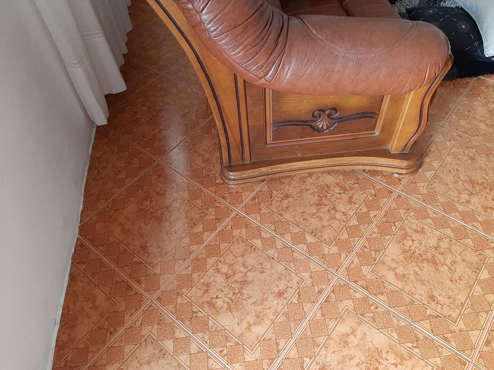 Sofas em otimo estado em pele