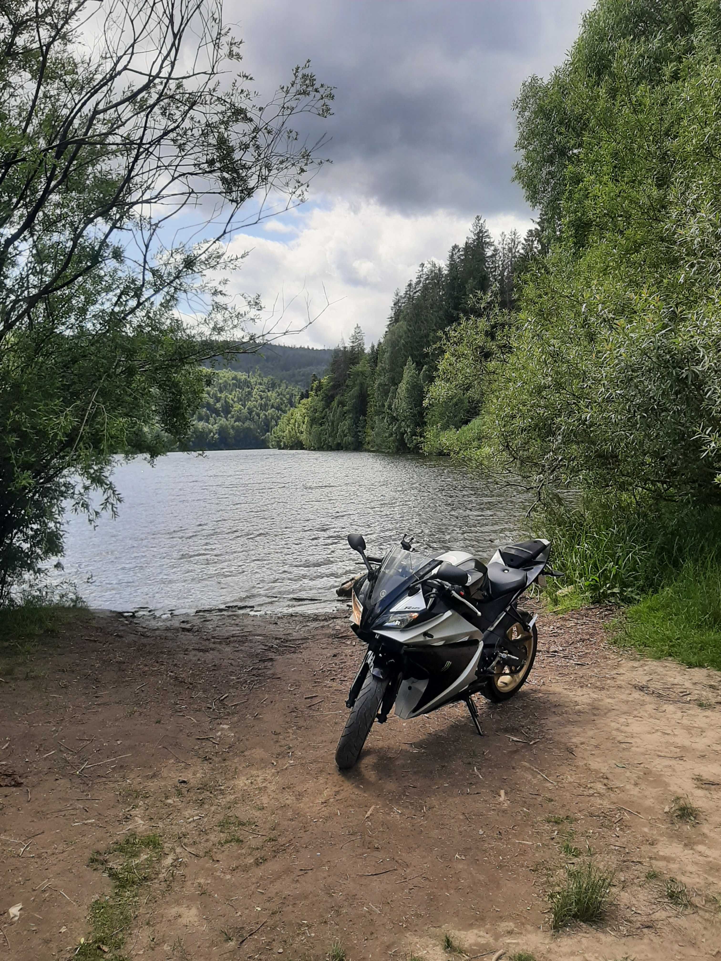 Motocykl ścigacz yamaha yzf r125 oryginalna, piękna