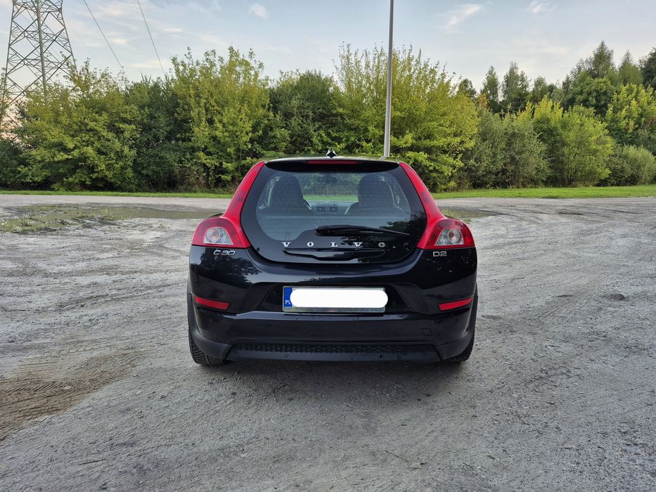 Sprzedam Volvo C30 1.6 D2 115 KM – oszczędne i zadbane.