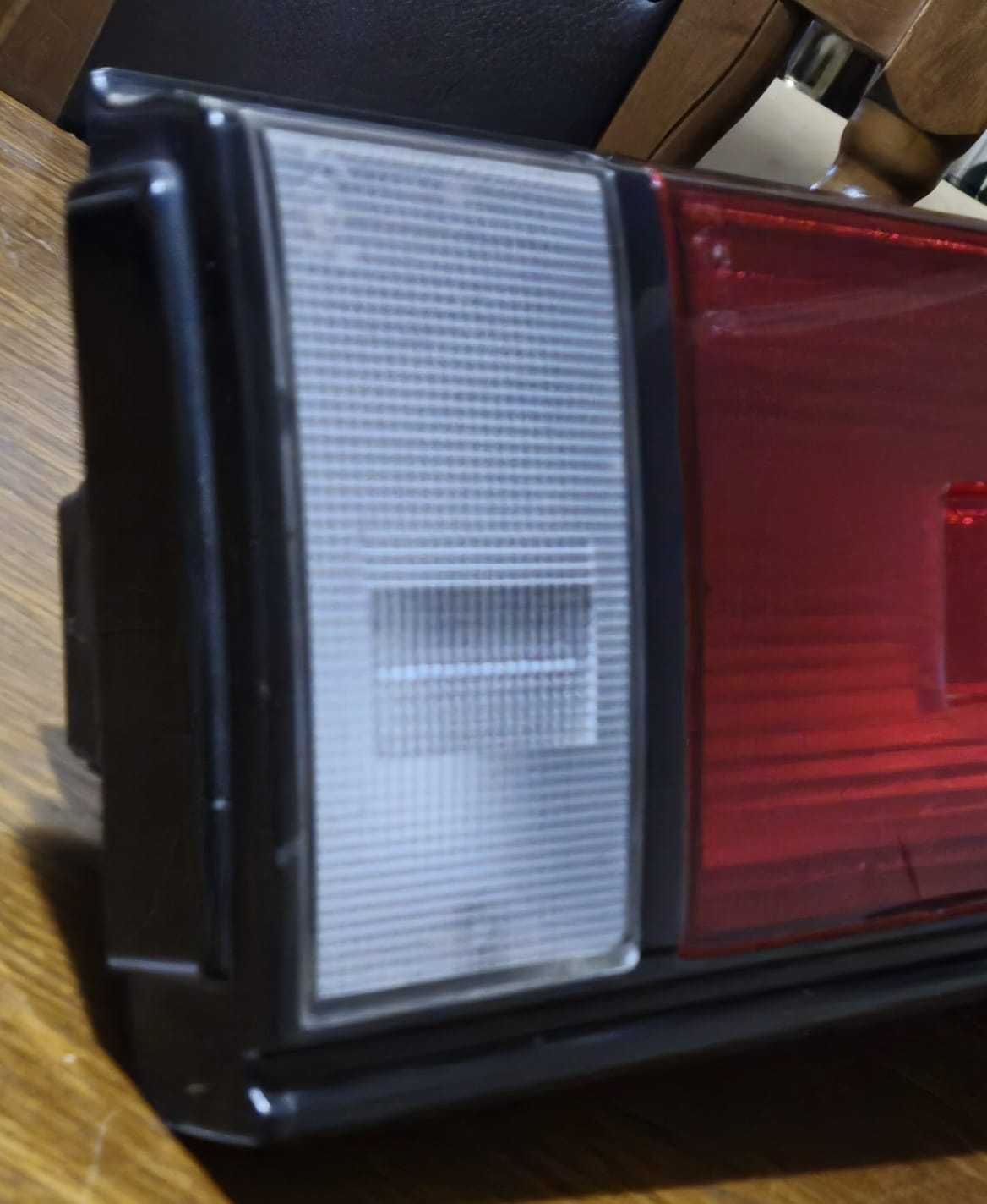 Lampa Prawa Tylna Nissan Sunny B11 (82-87r.) Oryginalna IKI