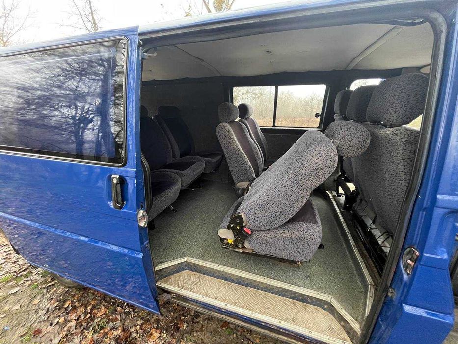 Volkswagen Transporter 1994 2.4 дизель довга база