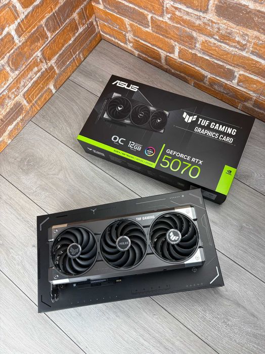 Відеокарта Asus TUF Gaming GeForce RTX 5070 OC 12gb Гарантія від магаз