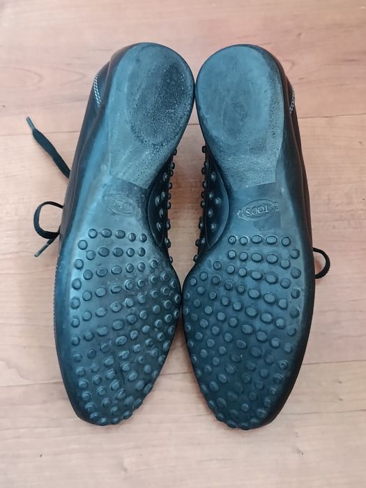 Кросівки відомого італійського бренду Tod's. Розмір 36.