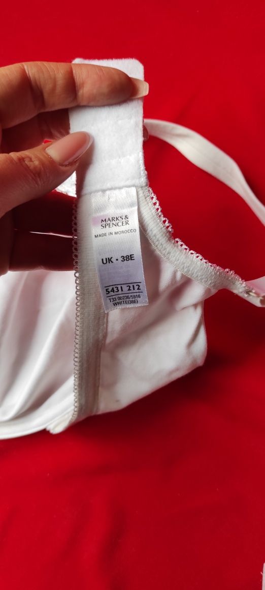 Бюстгальтер mark's Spencer 38e