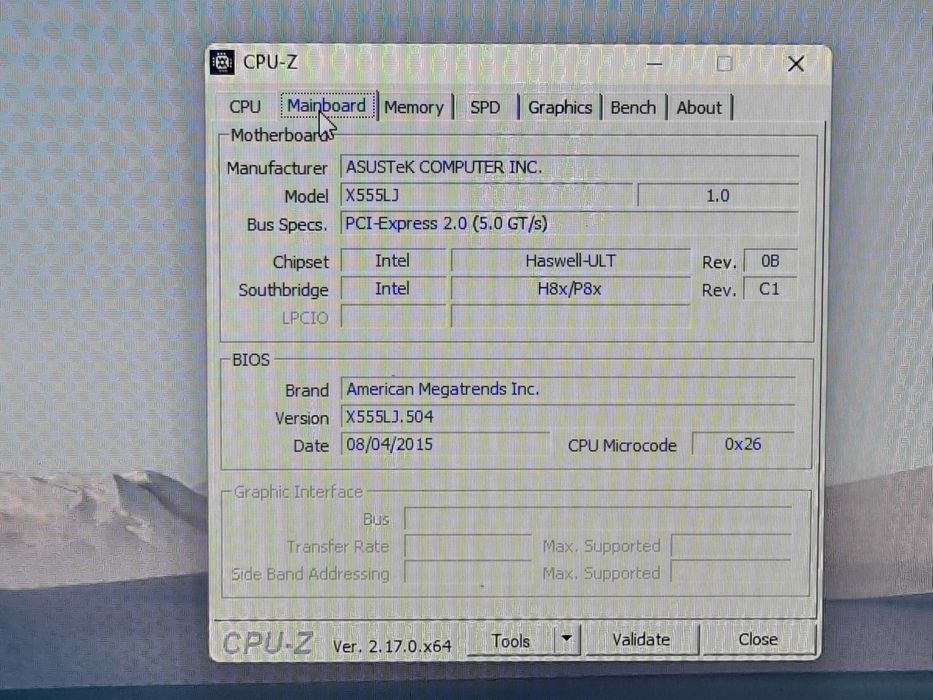 ASUS F555L 15,6 HD / i3-4005U / 8 GB / 512 GB / 920M