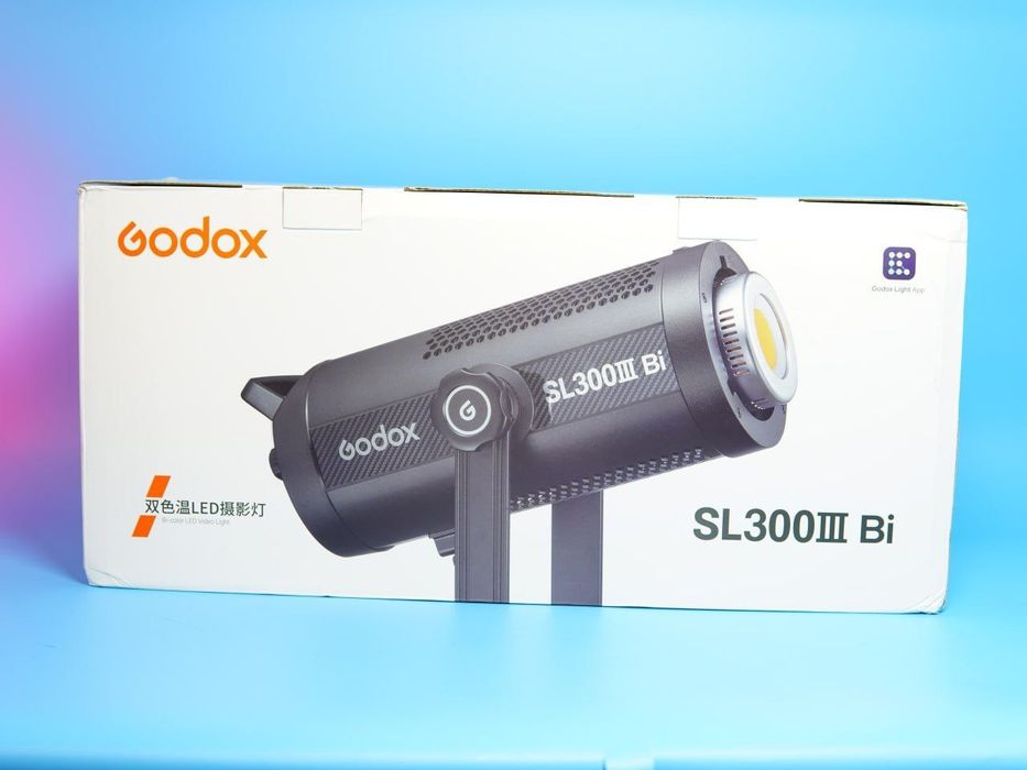 Видеосвет Godox SL300IIIBI Bi-Color LED Monolight