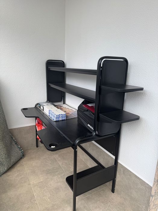 Secretária Gamer IKEA
