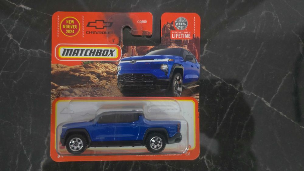 Matchbox 2024 Chevy Silverado EV