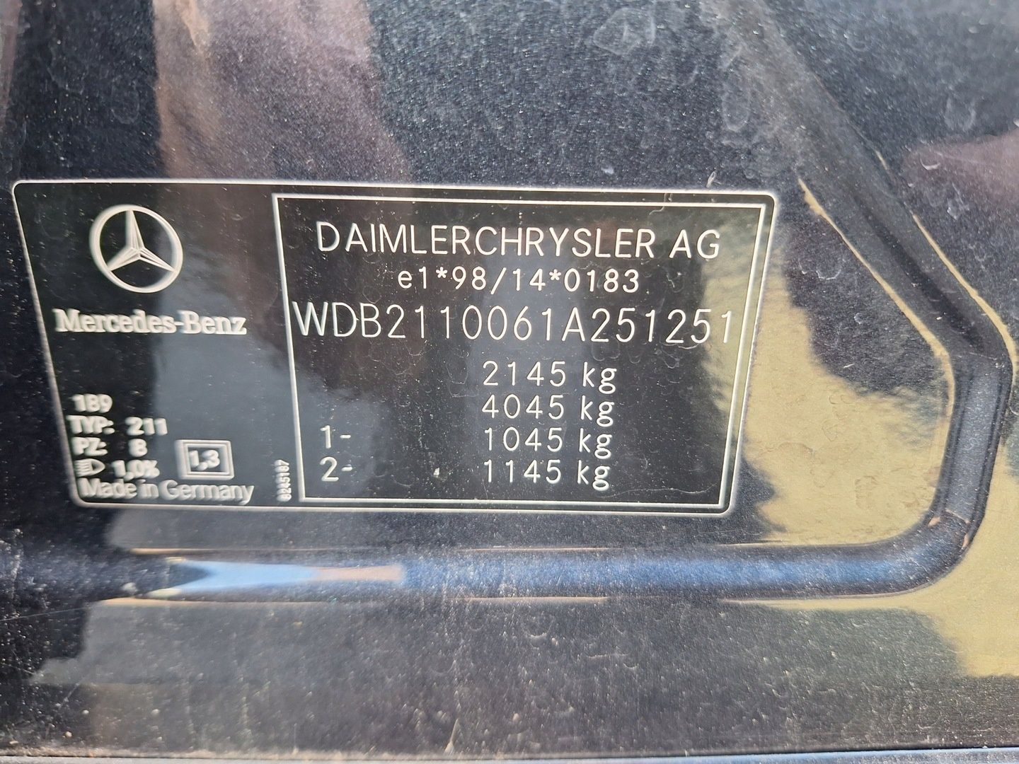 MERCEDES E-KLASA W211 DESKA KONSOLA PODUSZKI