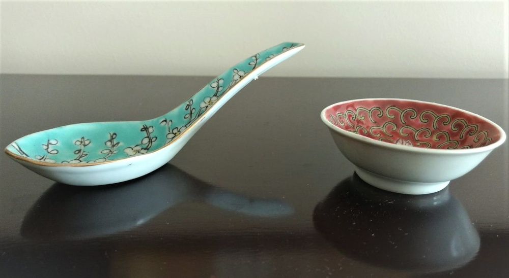 2 Peças de Louça Antiga de Macau: 1 Taça & 1 Colher - Como NOVAS!