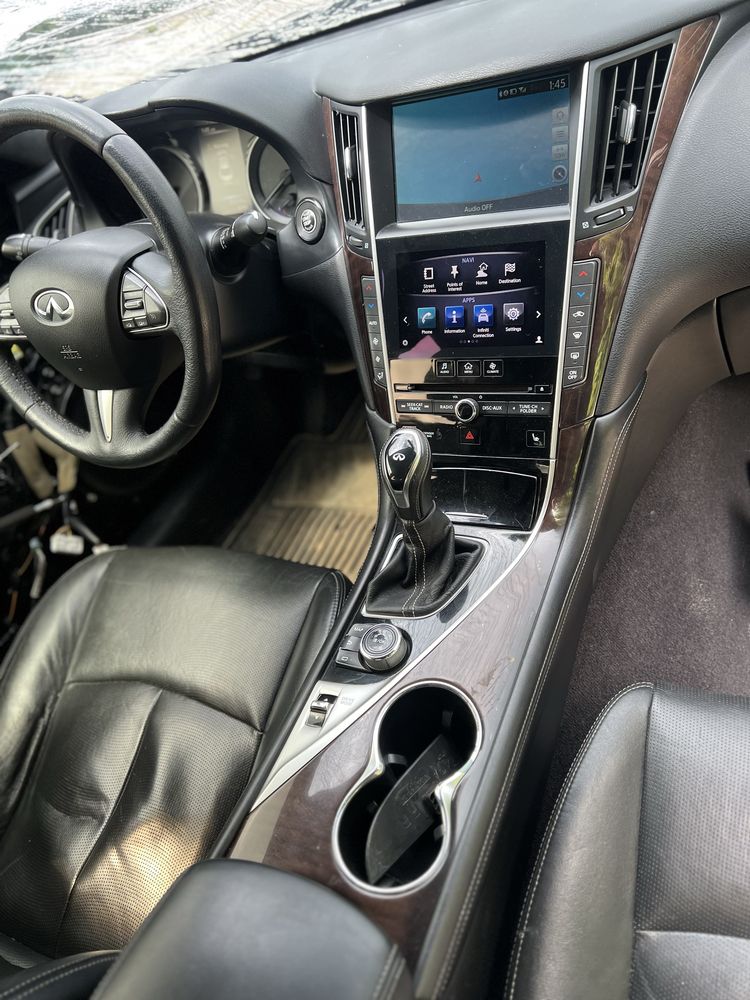 Infinity Q50 3.7 возможен обмен
