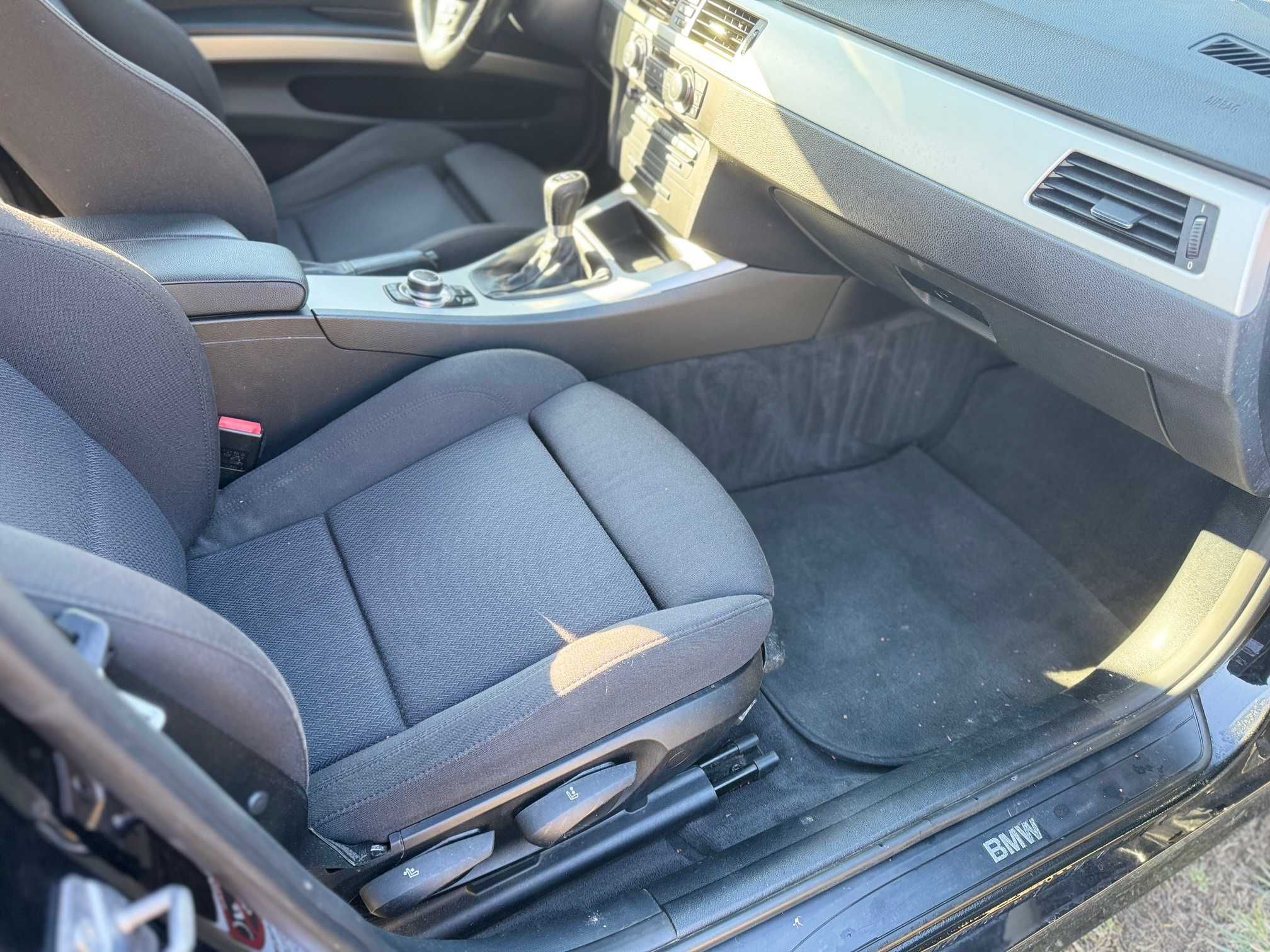 BMW e91 seria 3 318d Touring Navi Hak rok 2011