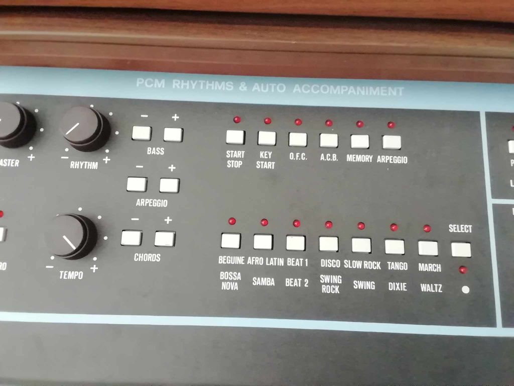 Órgão Fesma PK100 stereo