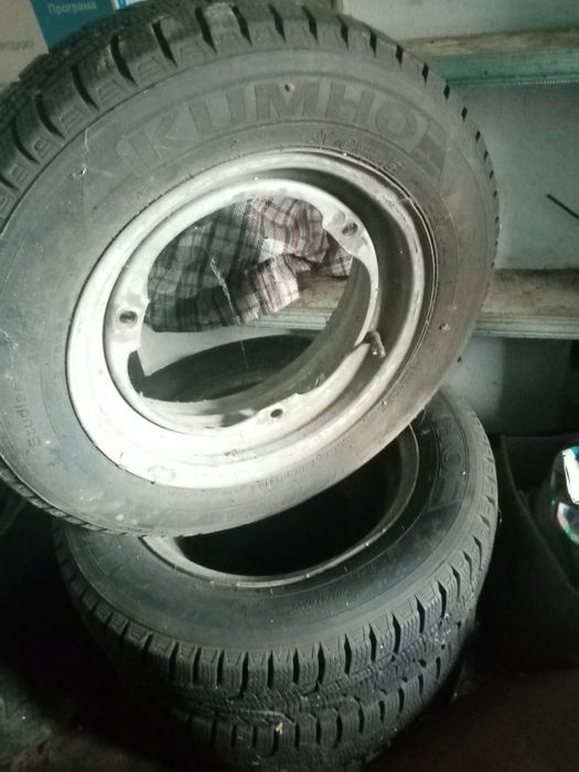 Продам зимную резину с дисками на 13