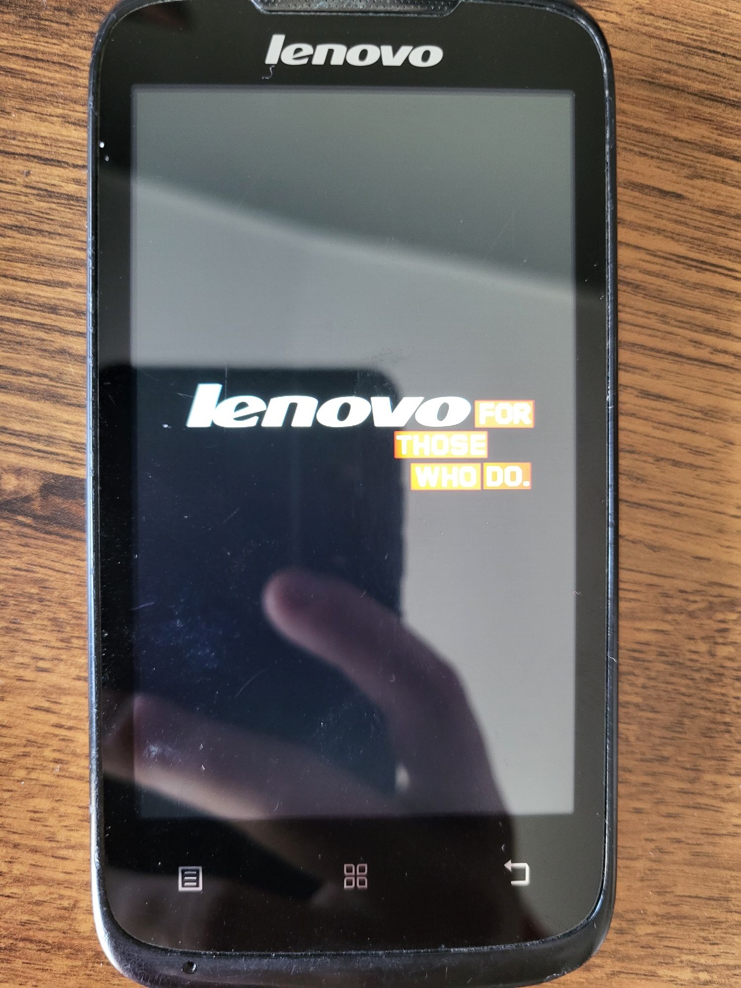 Продам телефон Lenovo.