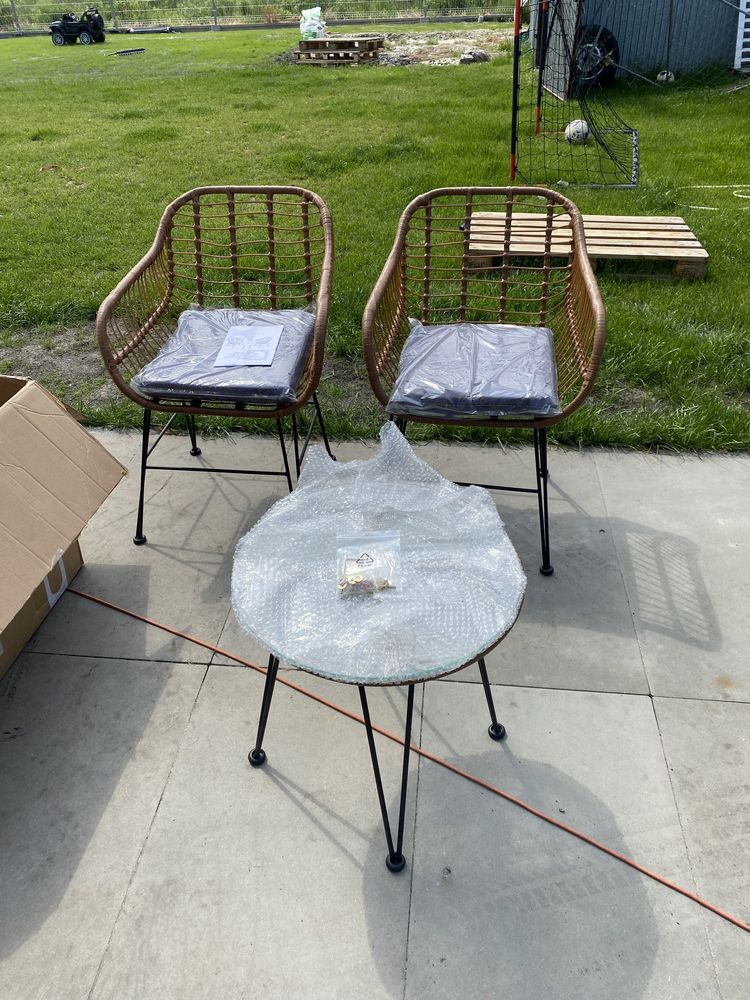 Nowy zestaw ogrodowy boho dwa fotele i stolik na taras balkon