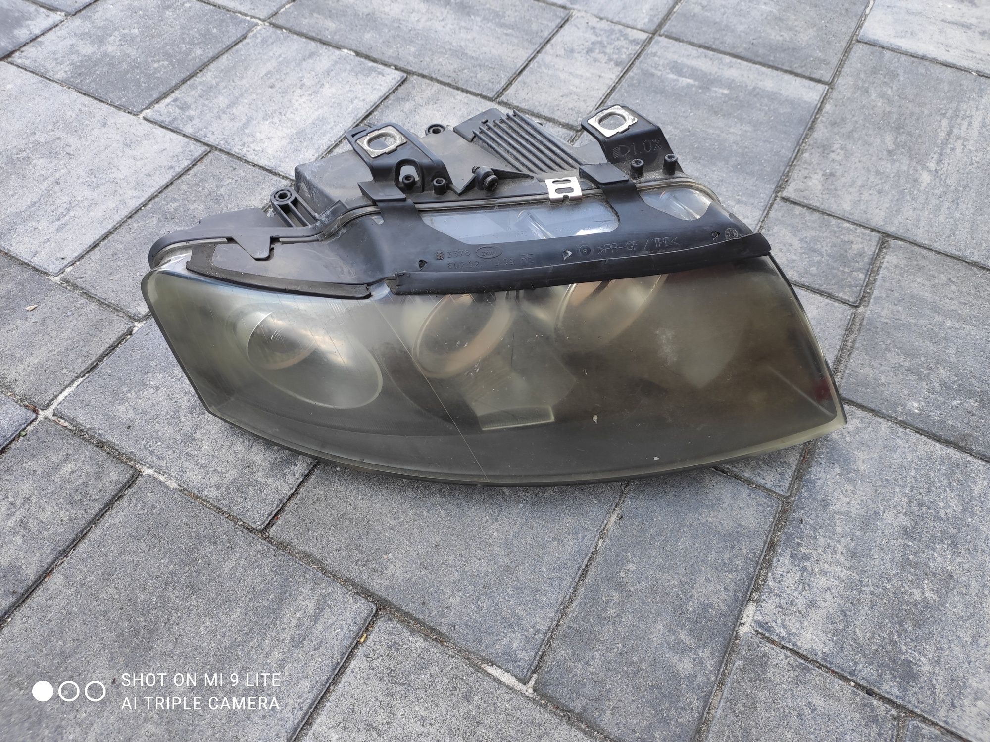 Lampa reflektor prawy przód Audi A4 B6 Cabrio Oryginał Europa