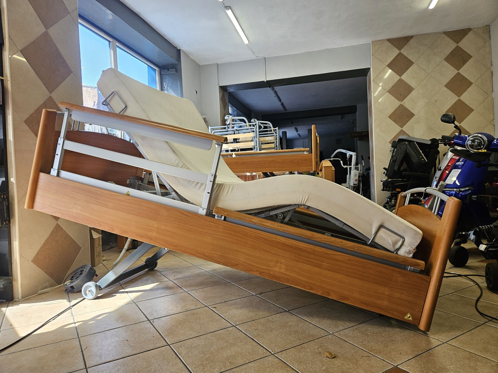 Łóżko rehabilitacyjne domowe 6 funkcji funkcją fotela