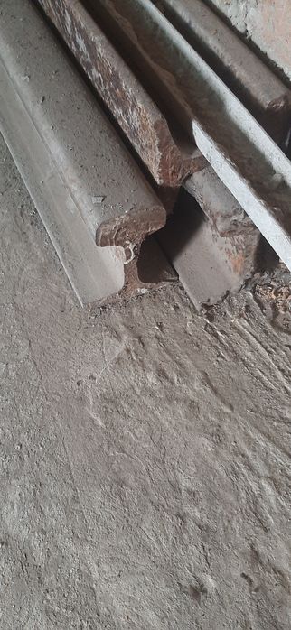 Продам рельси б.у ,дов. 3,2 м.