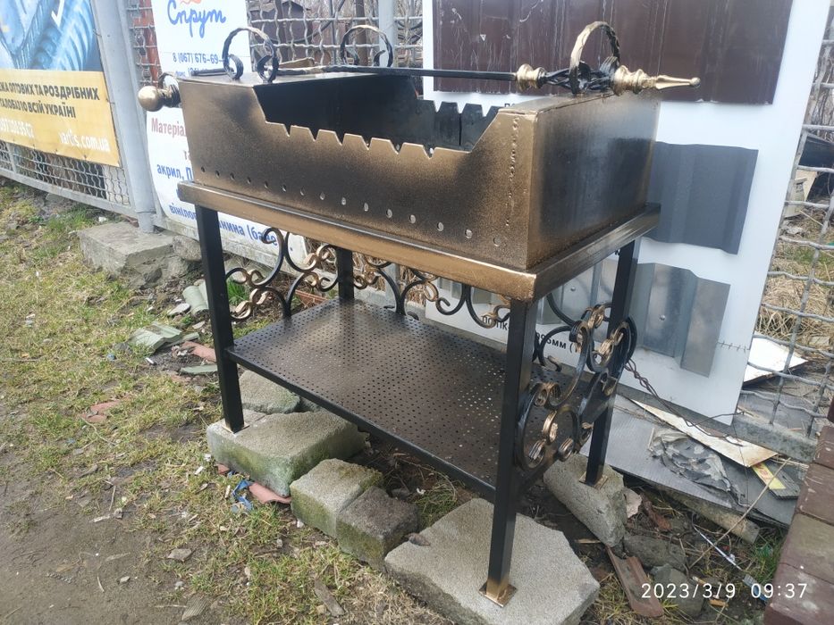 Продаються дашки  на криниці ,качелі ,мангали.