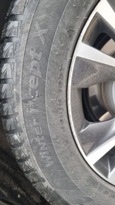 Зимова резина  245/60 R 18 Hankook Winter I*