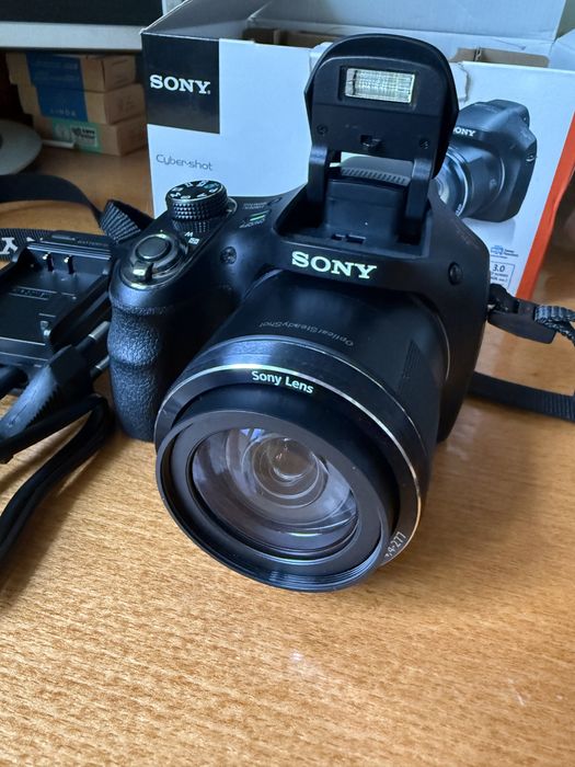 Фотоапарат Sony DSC H400