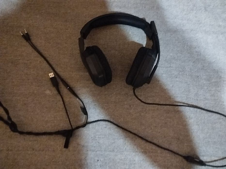 Продам наушники проводные Bloody