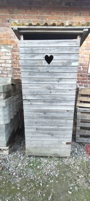 WC drewniane do ogrodu