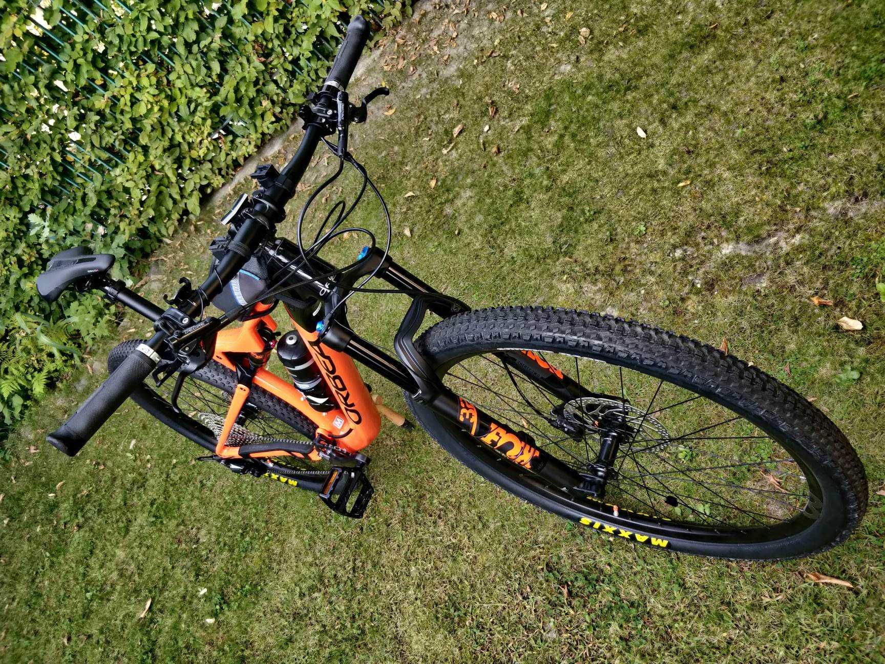 ORBEA OIZ H30 2021 rama M orange-black
