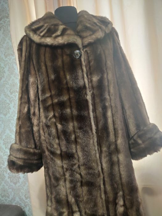 Якісна шуба зі штучного хутра