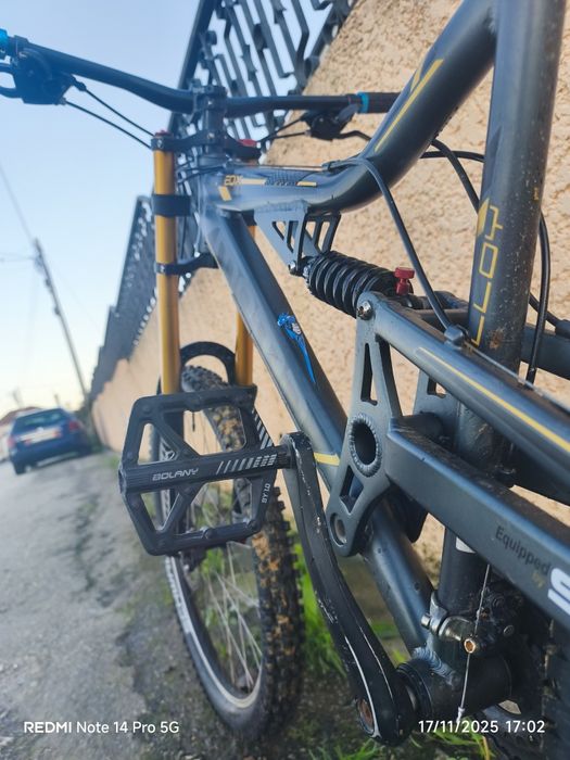 Bicicleta de Downhill