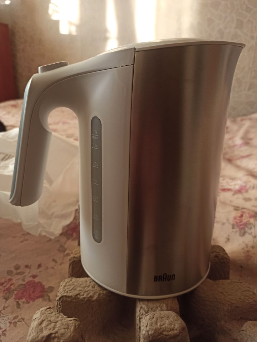 Продам електро чайник Braun WK 5115 WH