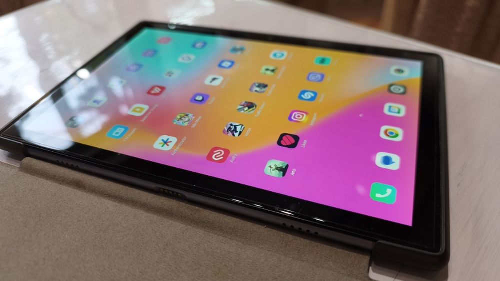 Планшет з інтернетом 2 sim Blackview Tab9 LTE 4/64 в ідеальному стані