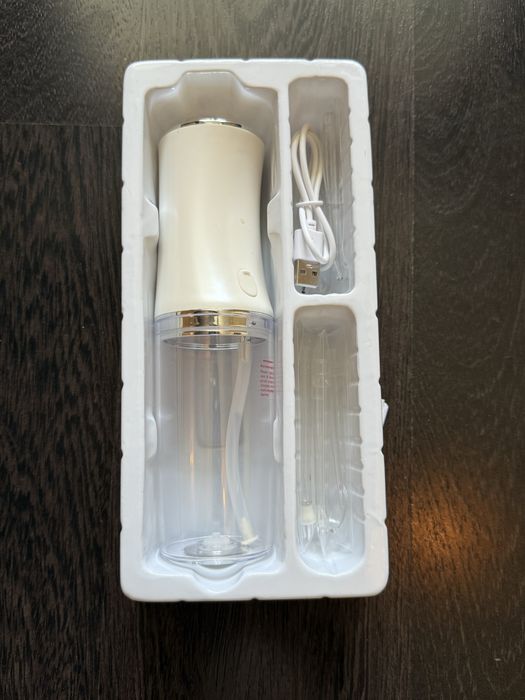 Іригатор для зубів Oral Irrigator (практично новий, Amazon)