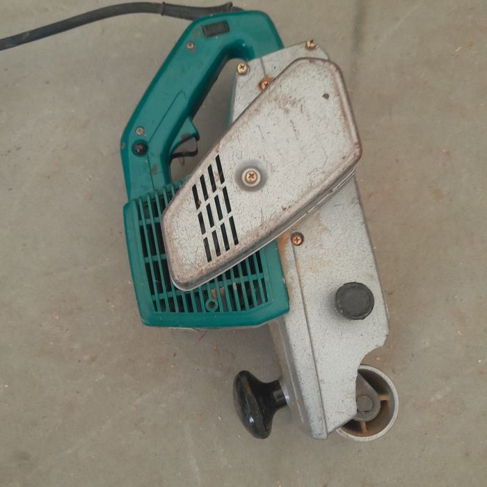 Szlifierka Taśmowa  Czołg  Makita Strug Do Drewna