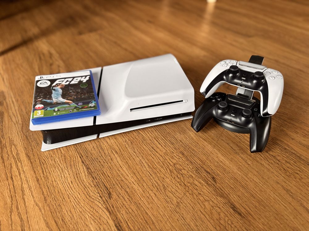 ps5 1tb , dwa pady , fifa 24