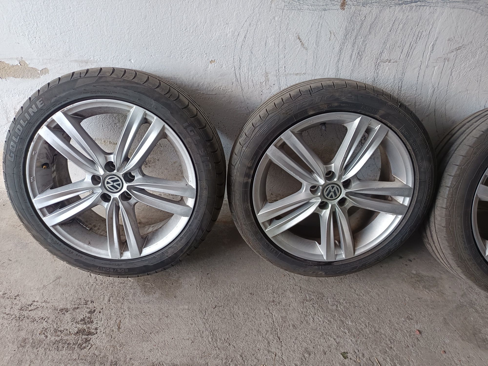 Koła aluminiowe felgi 17 5x100 VW Golf audi t-roc bora polo z oponami