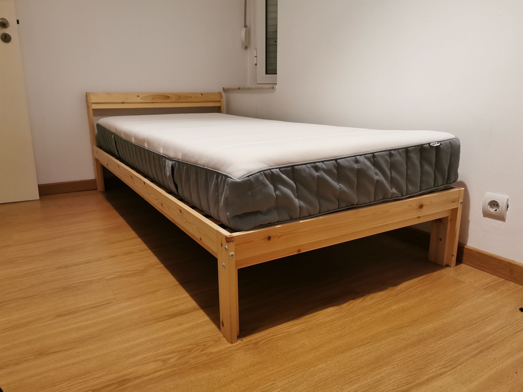 Cama Solteiro IKEA + Estrado + Colchão Novos