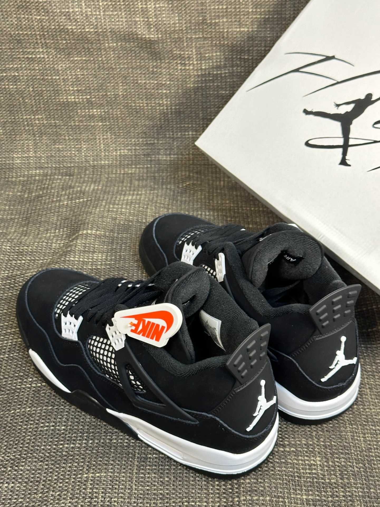 Nike_Nowy*Jordan4_ Retro_Thunder*UnisexTrampk43