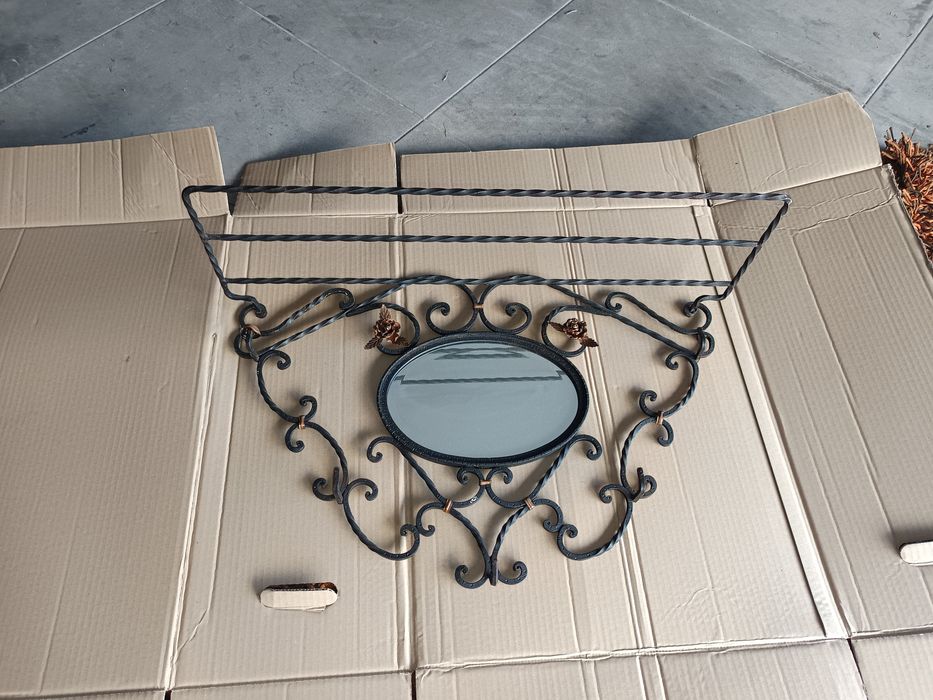 Chapeleiras e bengaleiros antigos