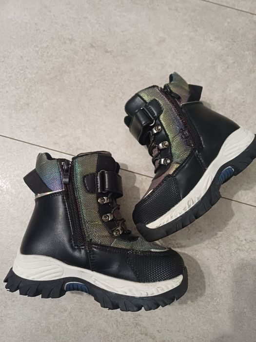 Зимние ботинки на девочку размер 29