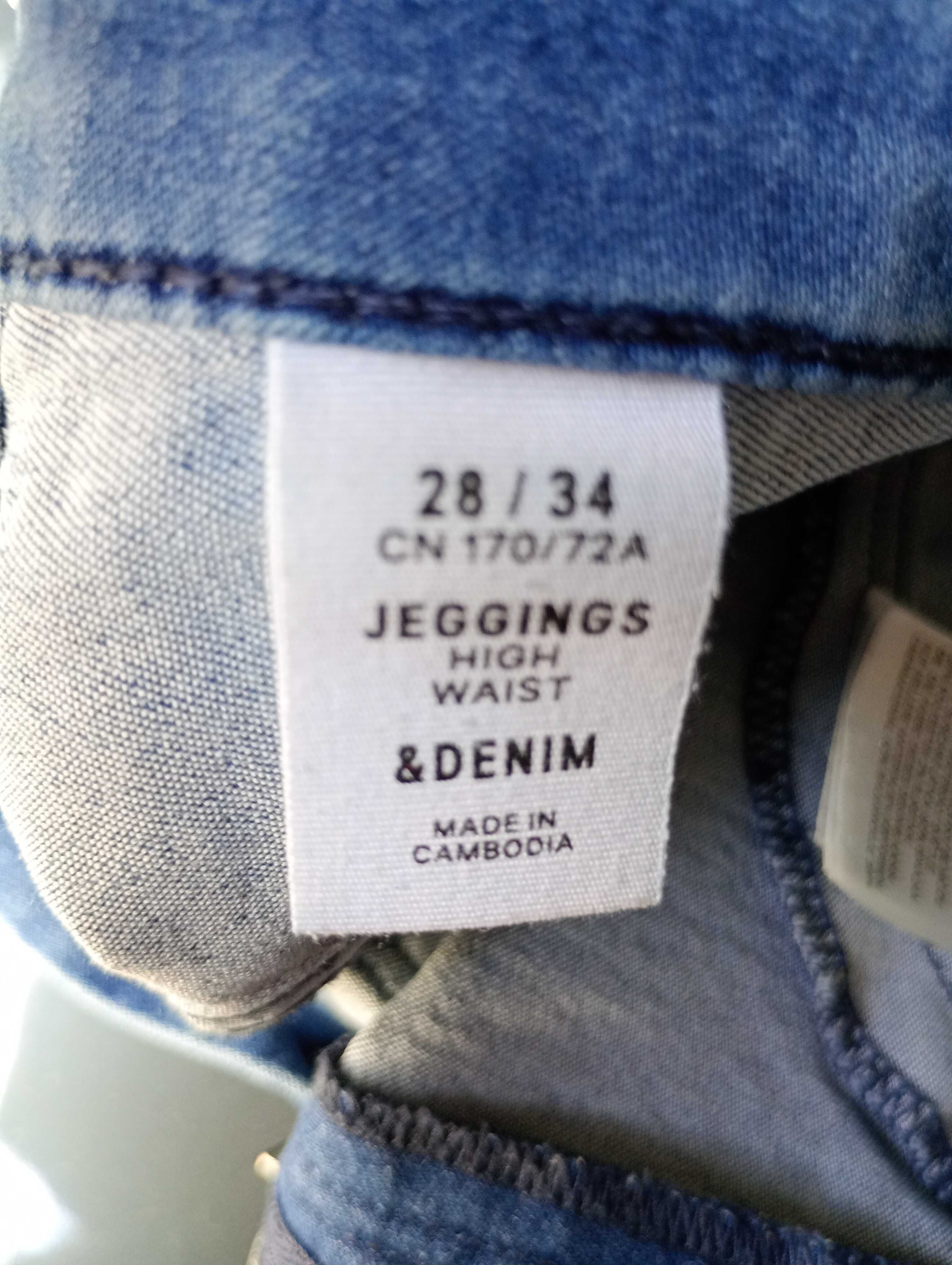 spodnie rurki jeans ze streczem
