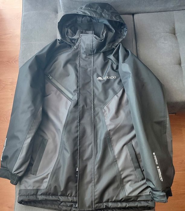 Kombinezon wędkarski.